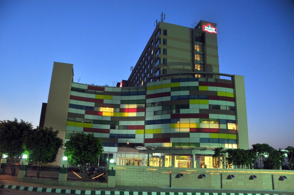 Country Inn & Suites By Radisson, באטינדה מראה חיצוני תמונה