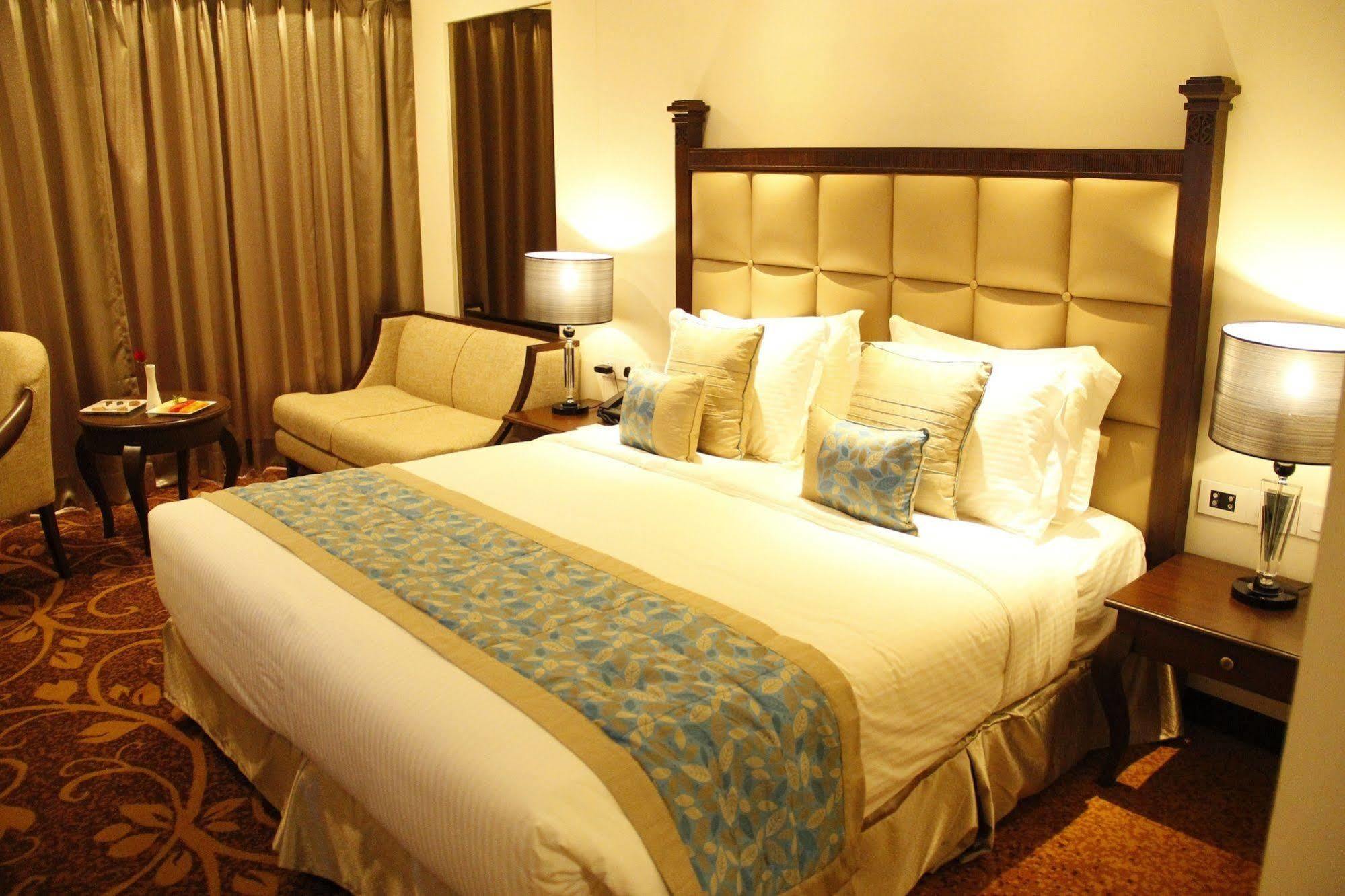 Country Inn & Suites By Radisson, באטינדה מראה חיצוני תמונה