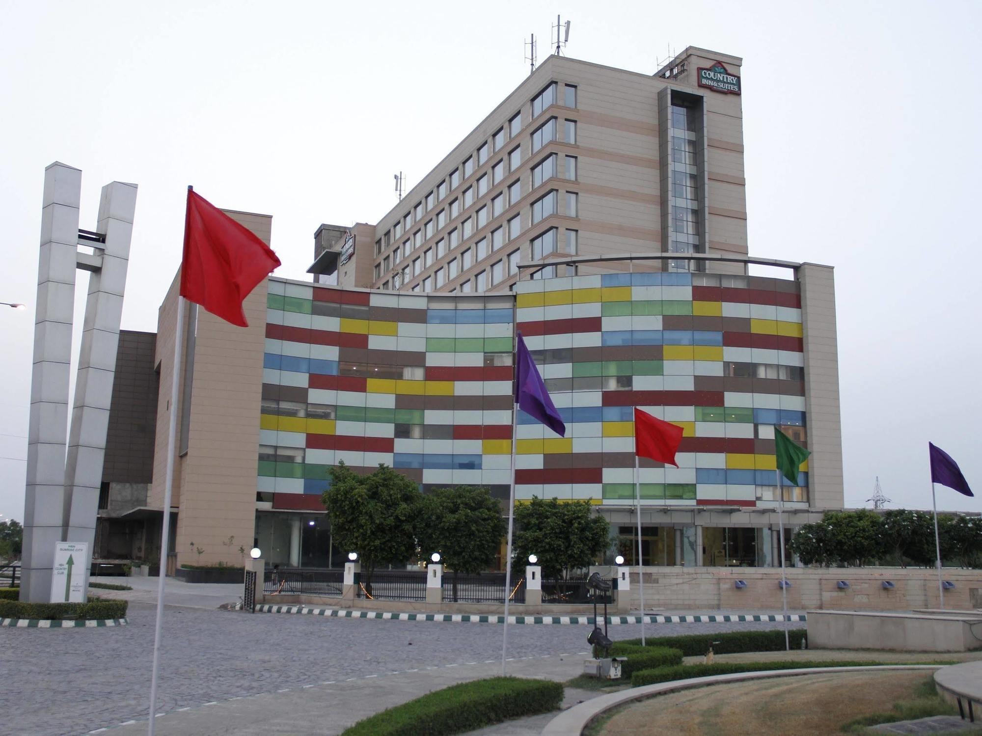 Country Inn & Suites By Radisson, באטינדה מראה חיצוני תמונה